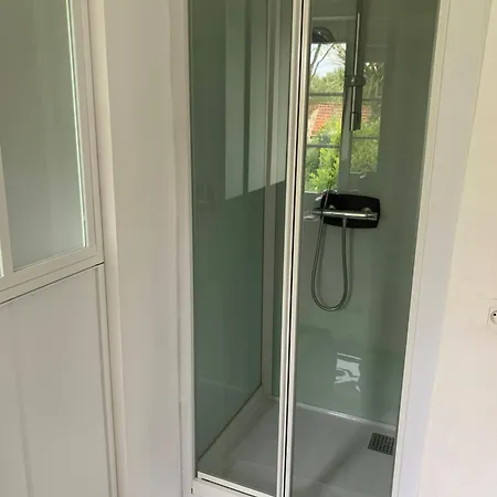 Longere Bord De Avec Grand Jardin Fleuri Géfosse-Fontenay