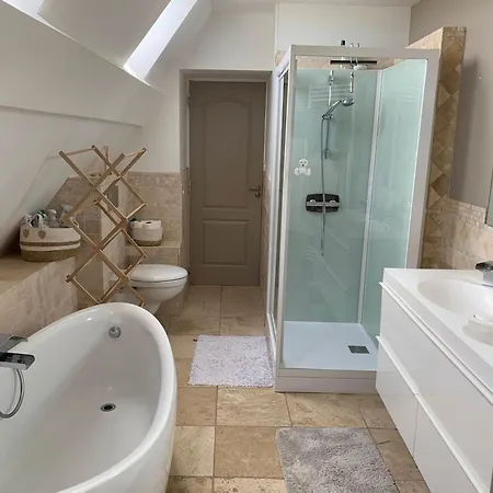 Longere Bord De Avec Grand Jardin Fleuri Dom wakacyjny Géfosse-Fontenay