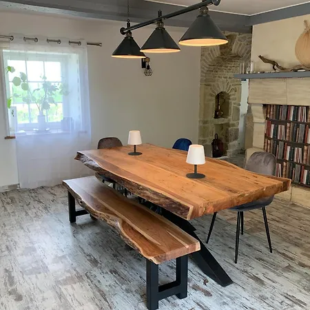 Longere Bord De Avec Grand Jardin Fleuri Géfosse-Fontenay