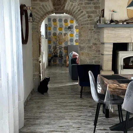 Longere Bord De Avec Grand Jardin Fleuri Dom wakacyjny *