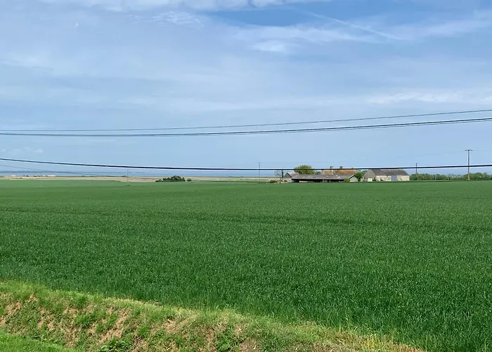 Longère Bord De Avec Grand Jardin Fleuri Hébergement de vacances Géfosse-Fontenay
