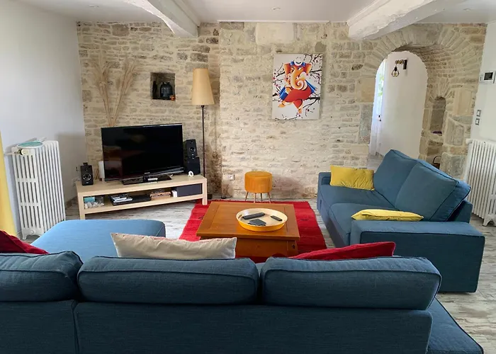 Hébergement de vacances Longère Bord De Avec Grand Jardin Fleuri