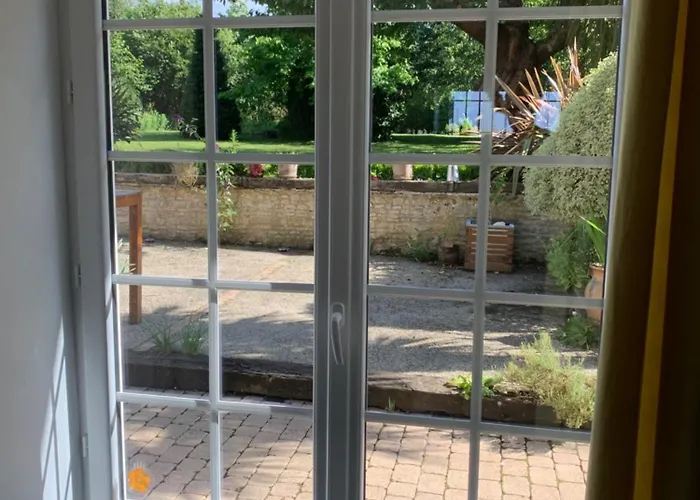 Hébergement de vacances Longère Bord De Avec Grand Jardin Fleuri Géfosse-Fontenay